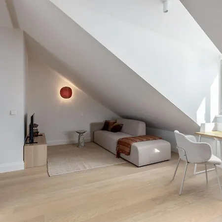 Tasteful 1bd Centre Lejlighed