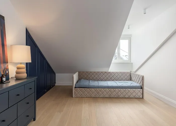 Tasteful 1bd Centre *