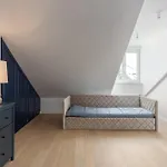 Tasteful 1bd Centre *